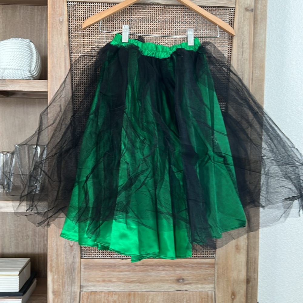 Girls kids Witch Tutu Skirt, Witch Halloween Costume, Girls Witch Tulle Skirt